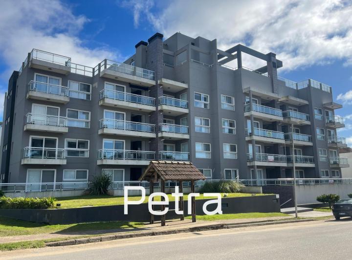 Departamento · 74m² · 2 Ambientes · 1 Cochera