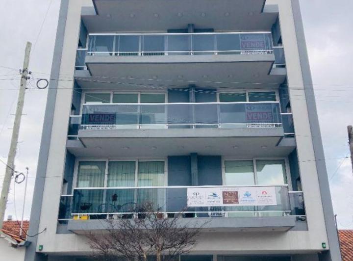 Departamento · 62m² · 2 Ambientes · 1 Cochera