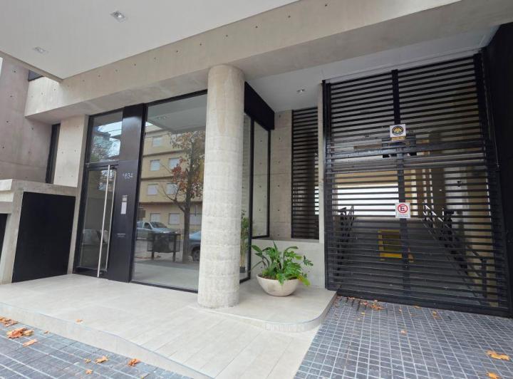 Departamento · 60m² · 2 Ambientes · 1 Cochera