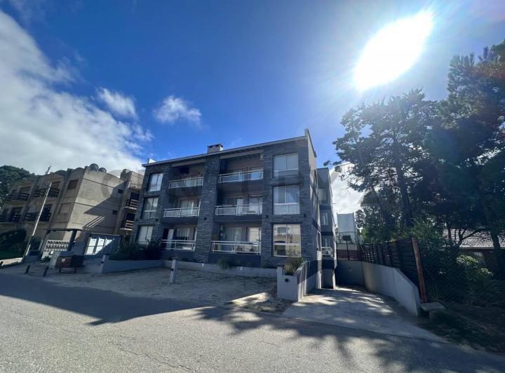 Departamento · 75m² · 3 Ambientes · 1 Cochera