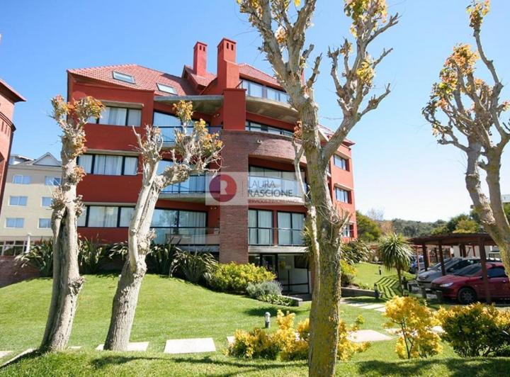 Departamento · 64m² · 3 Ambientes · 1 Cochera