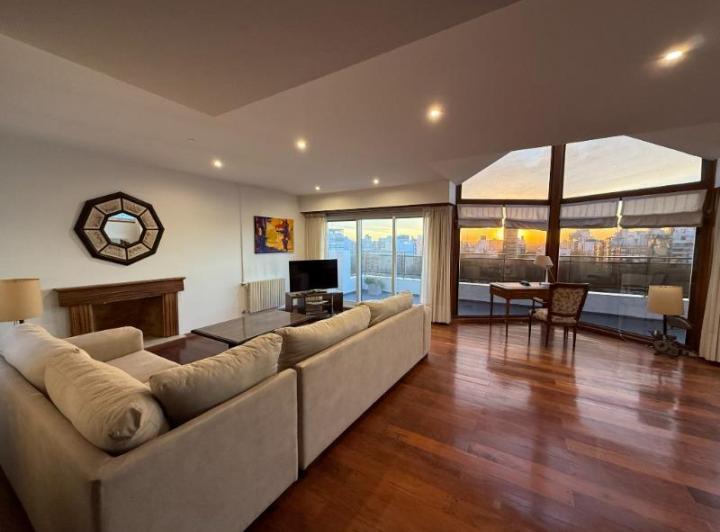 Departamento · 180m² · 4 Ambientes · 1 Cochera