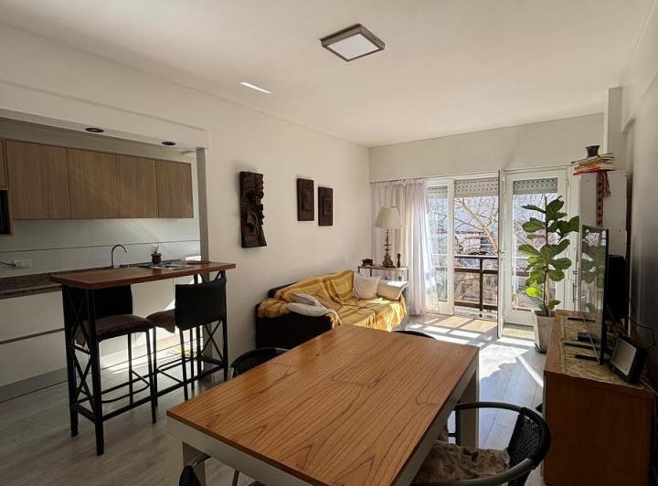 Departamento · 80m² · 4 Ambientes · 1 Cochera