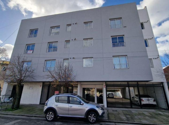 Departamento · 50m² · 2 Ambientes · 1 Cochera