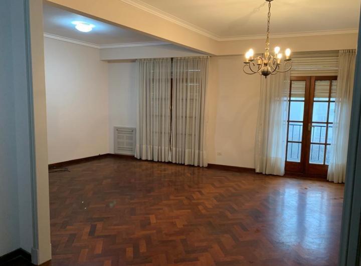 Departamento · 130ha · 4 Ambientes · 1 Cochera
