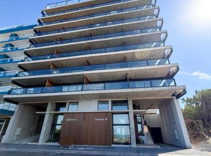 Departamento · 100m² · 4 Ambientes · 1 Cochera