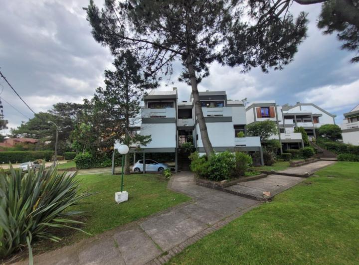 Departamento · 45m² · 2 Ambientes · 1 Cochera