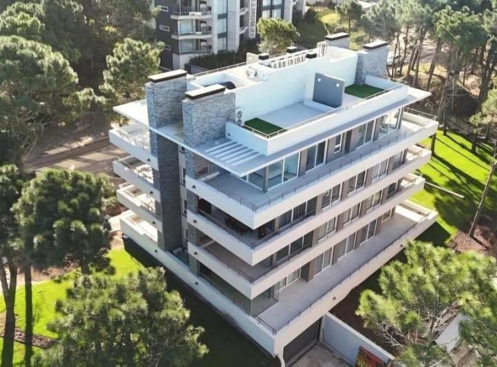 Departamento · 72m² · 2 Ambientes · 1 Cochera