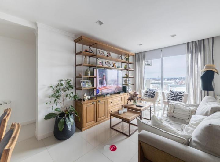 Departamento · 83ha · 4 Ambientes · 1 Cochera