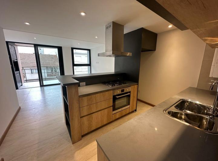 Departamento · 70m² · 2 Ambientes · 1 Cochera