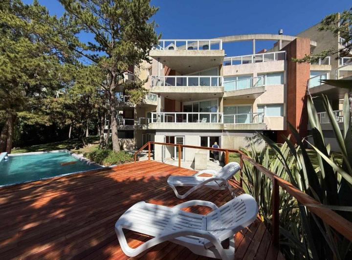 Departamento · 65m² · 4 Ambientes · 1 Cochera
