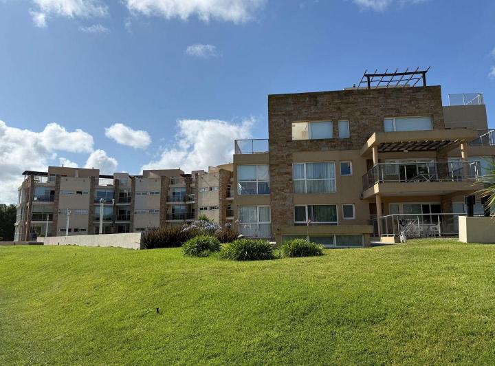 Departamento · 69m² · 3 Ambientes · 1 Cochera