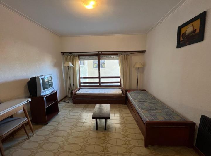 Departamento · 40m² · 2 Ambientes · 1 Cochera