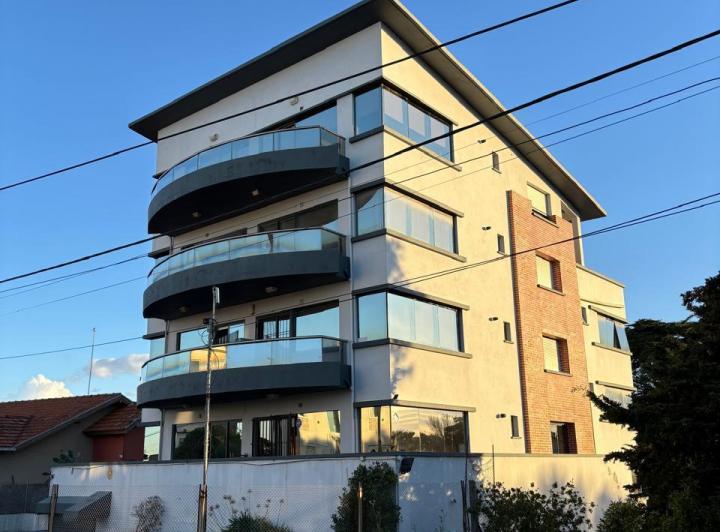 Departamento · 56m² · 2 Ambientes · 1 Cochera