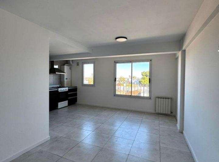 Departamento · 45m² · 2 Ambientes · 1 Cochera
