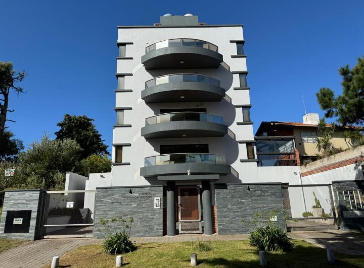 Departamento · 56m² · 2 Ambientes · 1 Cochera