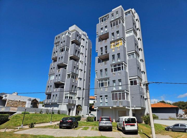 Departamento · 36m² · 2 Ambientes · 3 Cocheras