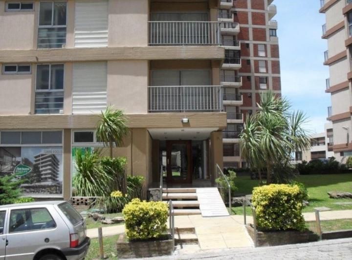 Departamento · 68m² · 3 Ambientes · 1 Cochera