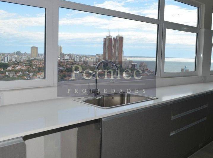 Departamento · 220m² · 4 Ambientes · 2 Cocheras