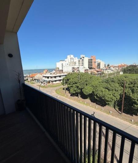 Departamento · 90m² · 4 Ambientes · 2 Cocheras