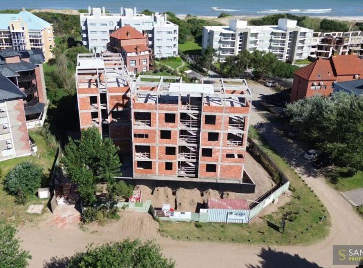 Departamento · 10m² · 3 Ambientes · 1 Cochera