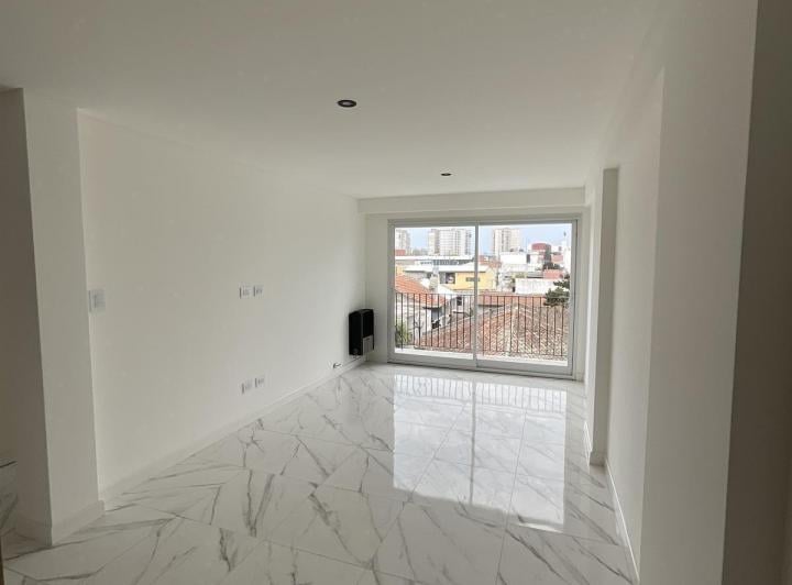 Departamento · 49m² · 2 Ambientes · 1 Cochera
