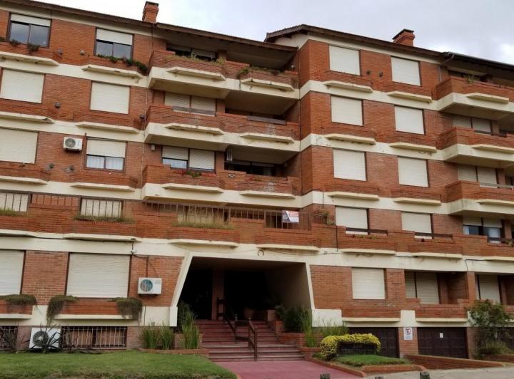 Departamento · 130m² · 4 Ambientes · 1 Cochera