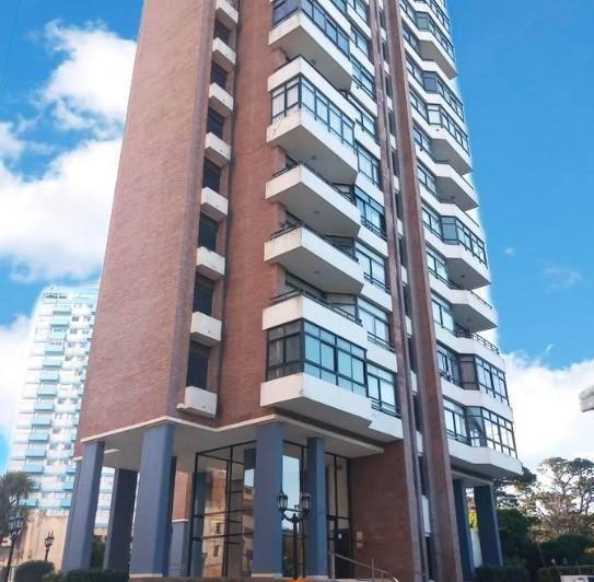 Departamento · 80m² · 4 Ambientes · 1 Cochera