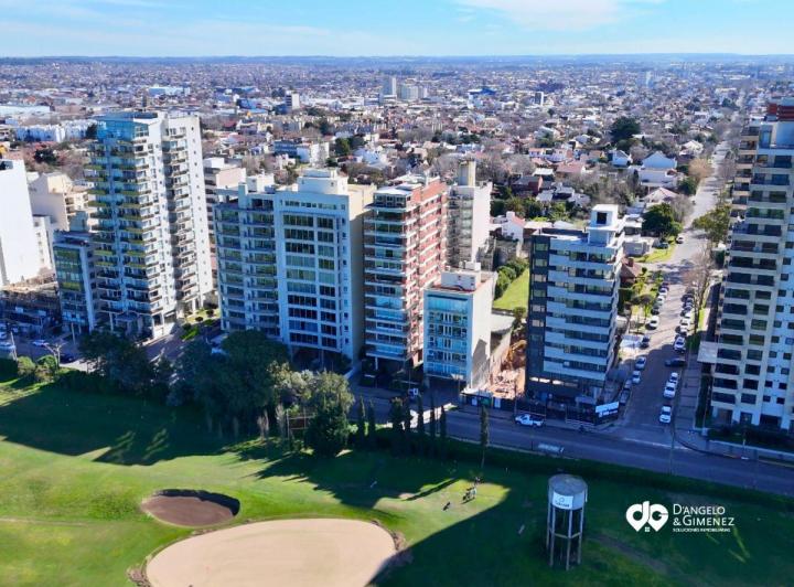 Departamento · 140m² · 4 Ambientes · 2 Cocheras