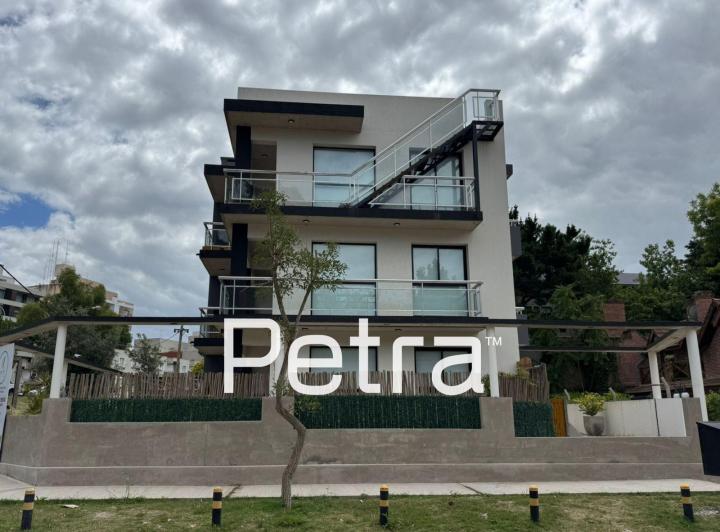 Departamento · 70m² · 2 Ambientes · 2 Cocheras
