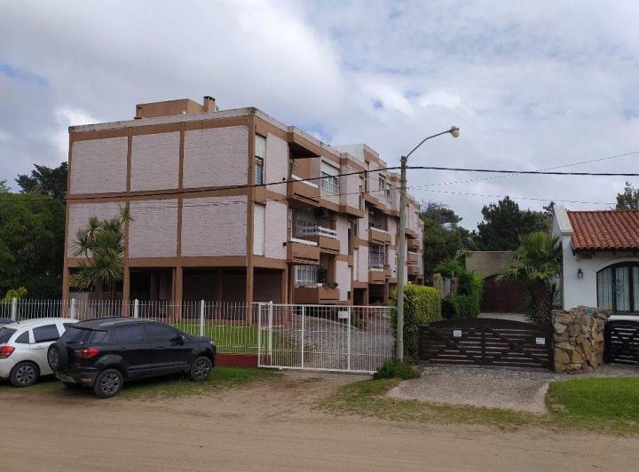 Departamento · 62m² · 3 Ambientes · 2 Cocheras