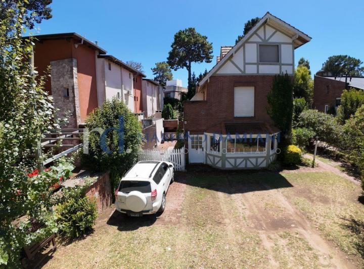 Departamento · 80m² · 4 Ambientes · 1 Cochera
