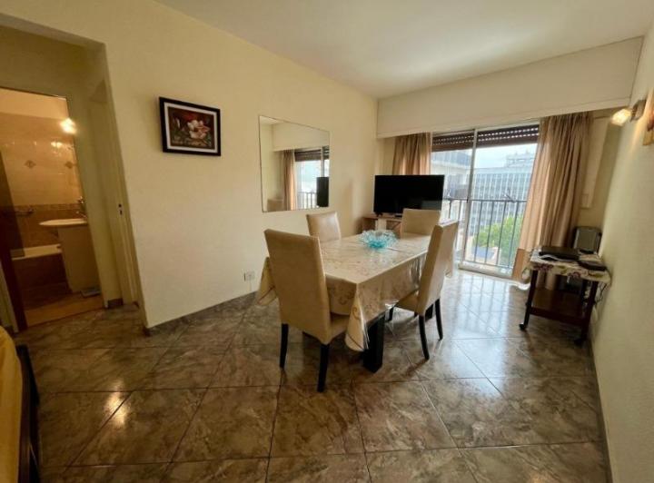 Departamento · 40m² · 2 Ambientes · 1 Cochera