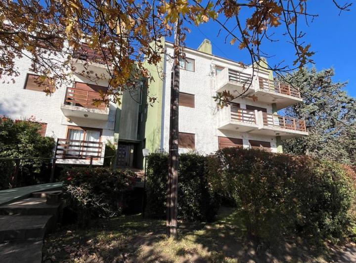 Departamento · 90m² · 5 Ambientes · 1 Cochera
