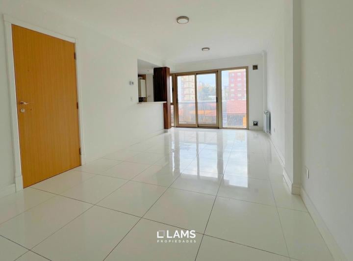 Departamento · 65m² · 2 Ambientes · 1 Cochera