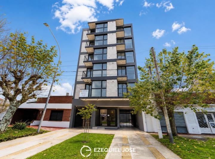 Departamento · 47m² · 2 Ambientes · 1 Cochera