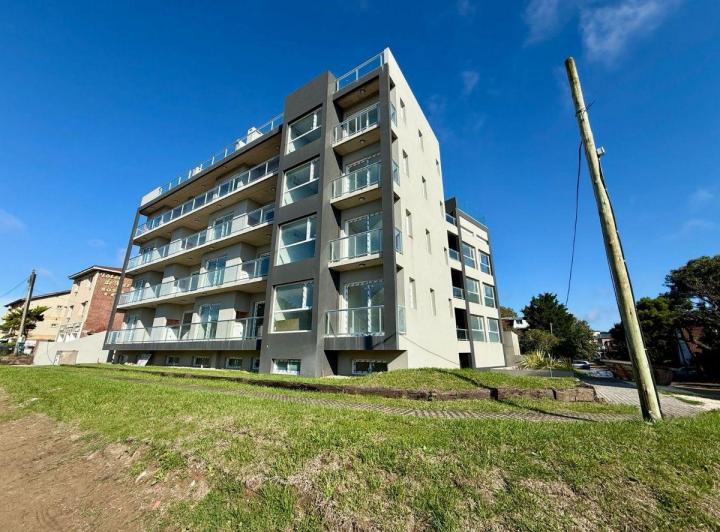 Departamento · 40m² · 2 Ambientes · 1 Cochera