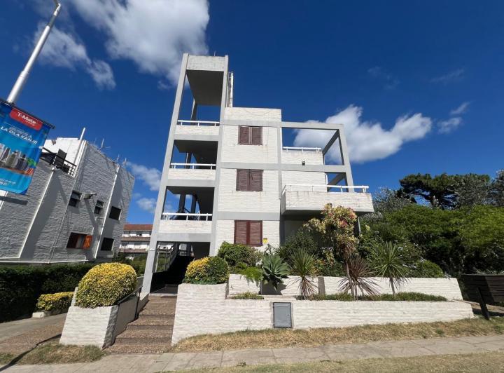 Departamento · 60m² · 3 Ambientes · 1 Cochera