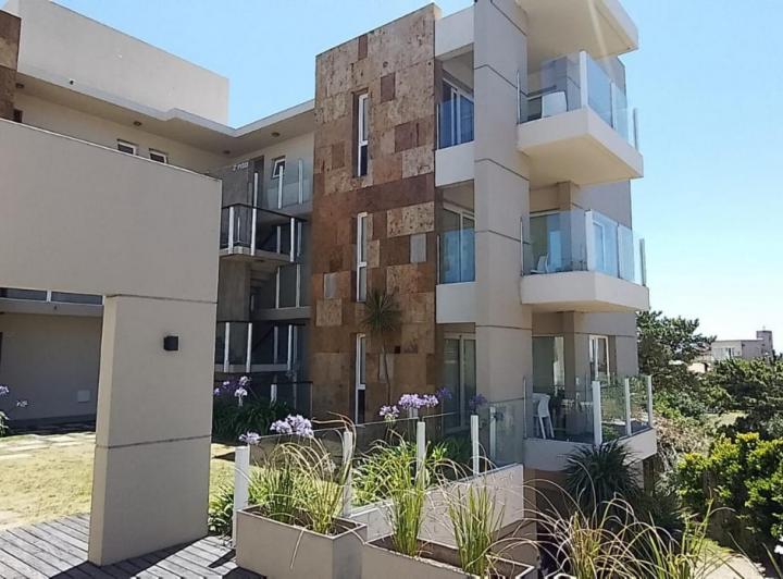 Departamento · 48m² · 2 Ambientes · 1 Cochera