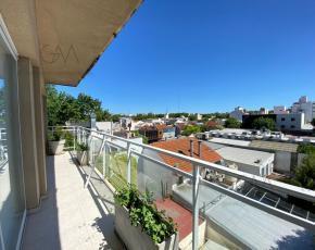 Departamento · 80m² · 4 Ambientes · 1 Cochera