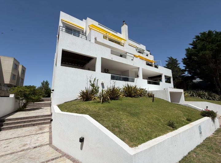 Departamento · 68m² · 3 Ambientes · 1 Cochera