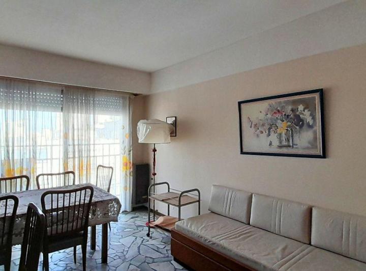 Departamento · 52m² · 2 Ambientes · 1 Cochera