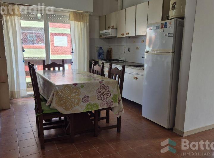 Departamento · 43m² · 4 Ambientes · 1 Cochera