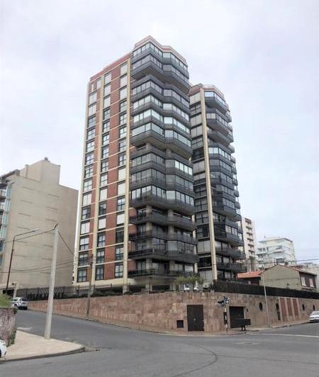 Departamento · 230m² · 4 Ambientes · 2 Cocheras