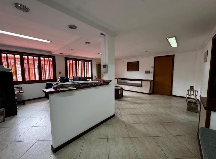 Departamento · 240m² · 4 Ambientes