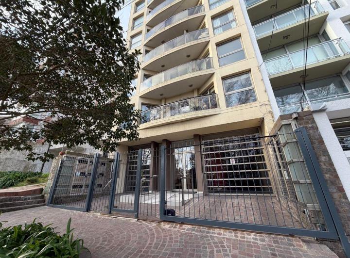 Departamento · 50m² · 2 Ambientes · 1 Cochera