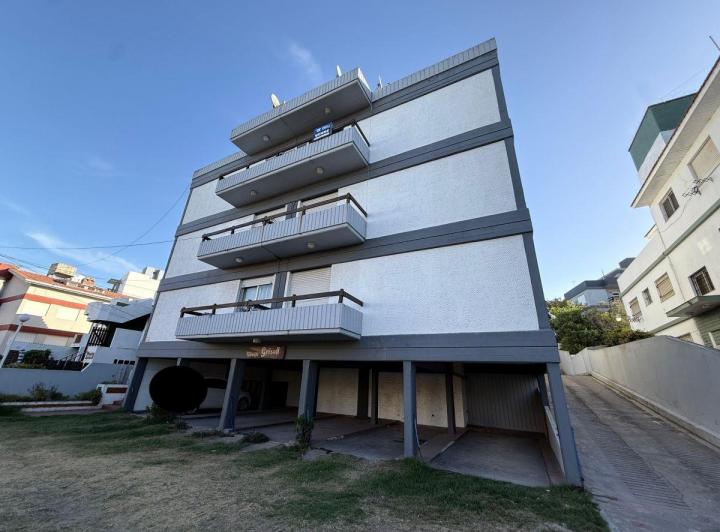 Departamento · 48m² · 3 Ambientes · 1 Cochera