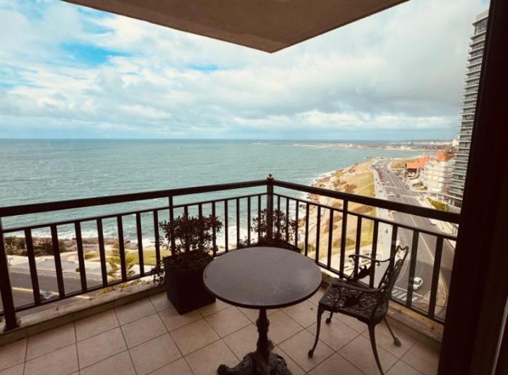 Departamento · 170m² · 4 Ambientes · 2 Cocheras