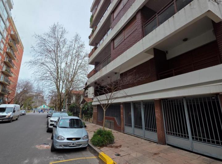 Departamento · 200m² · 4 Ambientes · 2 Cocheras