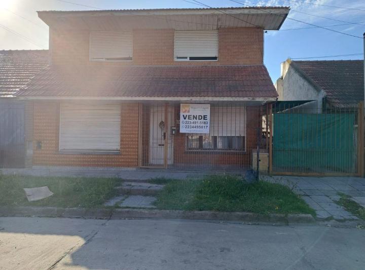 PH · 251m² · 3 Ambientes · 1 Cochera